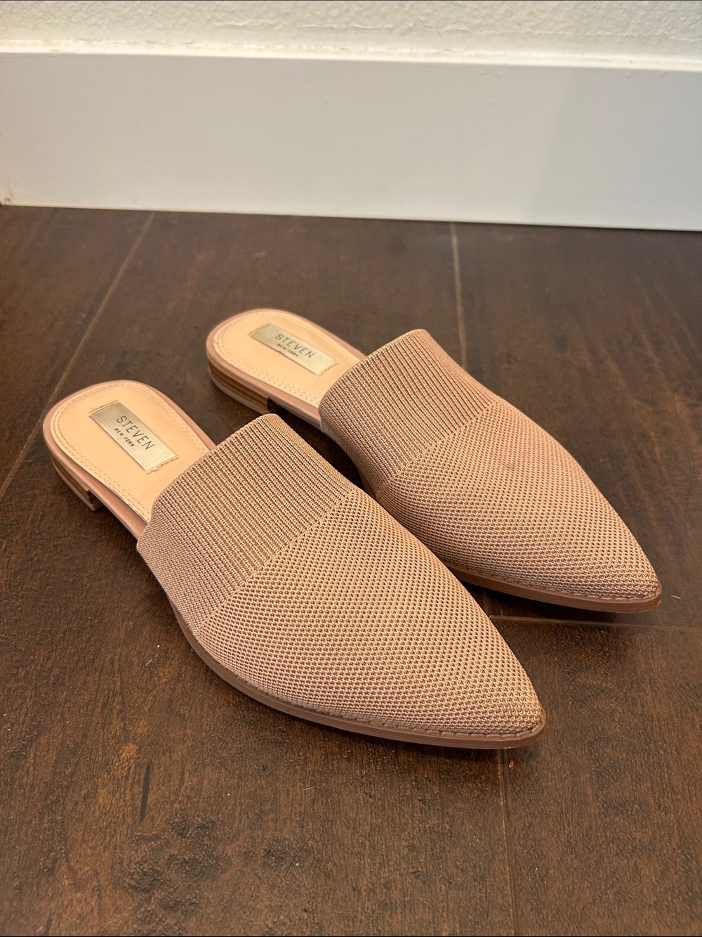 Steve Madden pointed flats